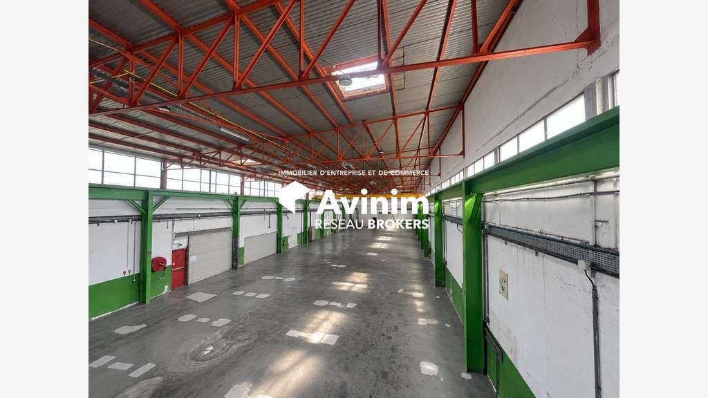 Bâtiment industriel 1300m² à louer ZI Rognac