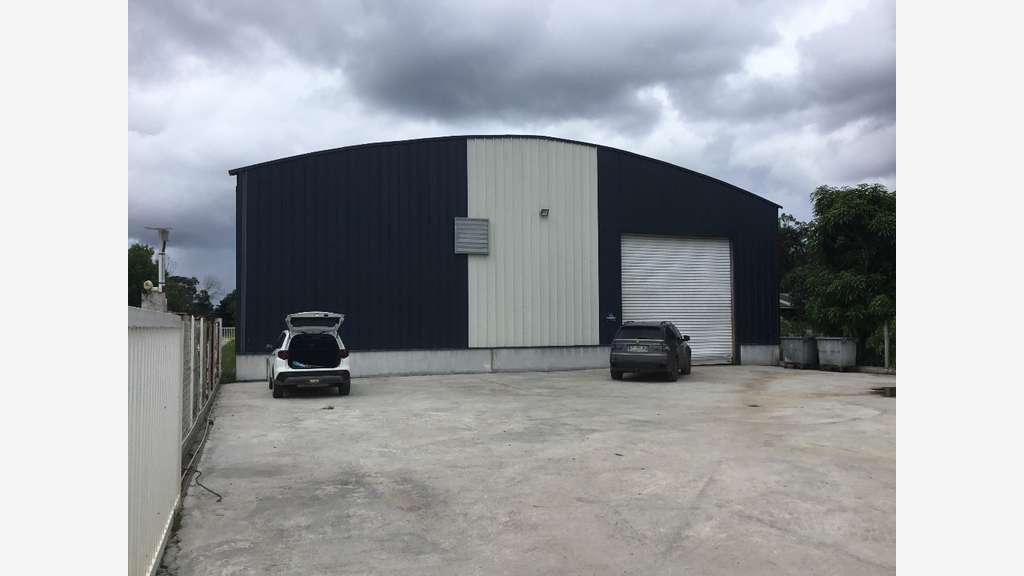 A louer bâtiment 1000m² à Montsinéry-Tonnegrande