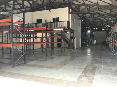A louer bâtiment 1000m² à Montsinéry-Tonnegrande