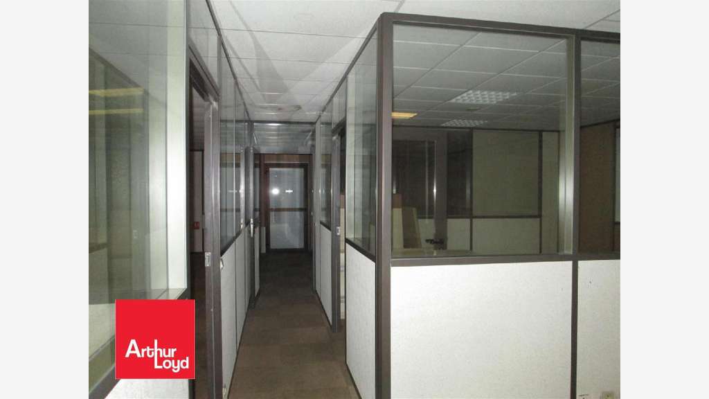 A louer bâtiment 600m² à Nogent-le-Rotrou  