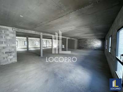 Location Locaux d'activités - Entrepôts à Fréjus