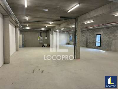 Location Locaux d'activités - Entrepôts à Fréjus