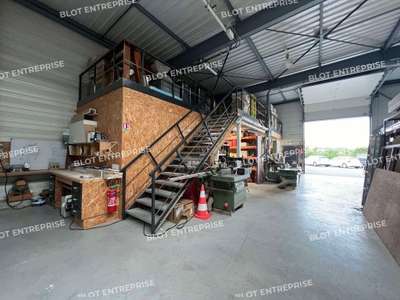 A louer beau bâtiment d’activités 350m² à Crevin