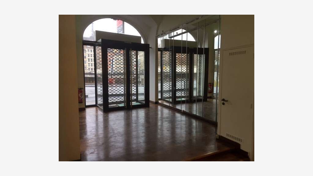 A louer local 161m² Lyon 69001 Quai Saint Vincent
