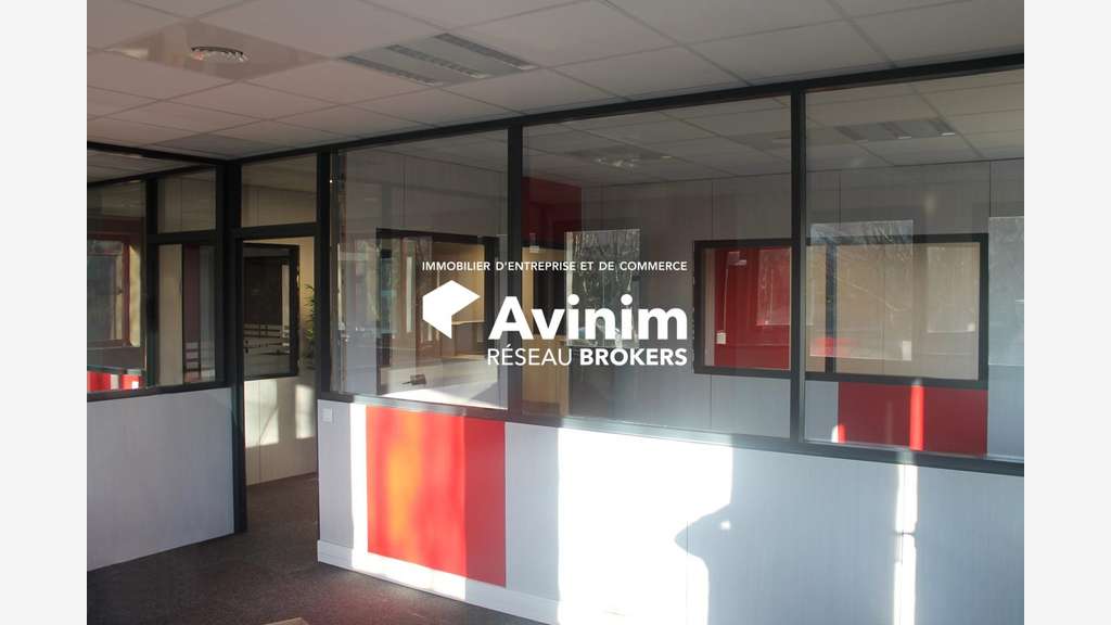 A louer très beaux bureaux 213m² à St Genis Laval