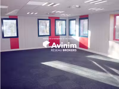 A louer très beaux bureaux 213m² à St Genis Laval