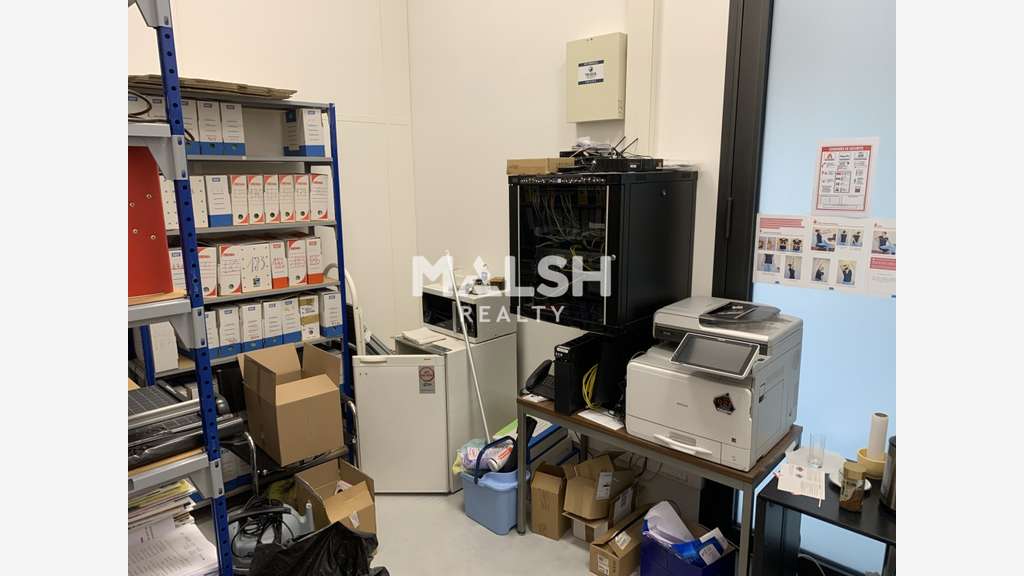 A louer bureaux 95m² 4 parkings à Beynost