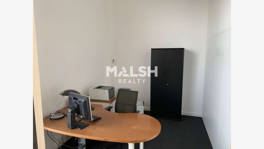 A louer bureaux 95m² 4 parkings à Beynost