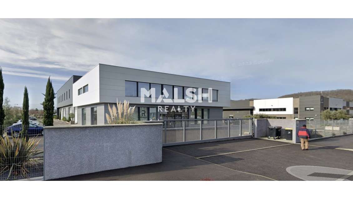 A louer bureaux 95m² 4 parkings à Beynost 