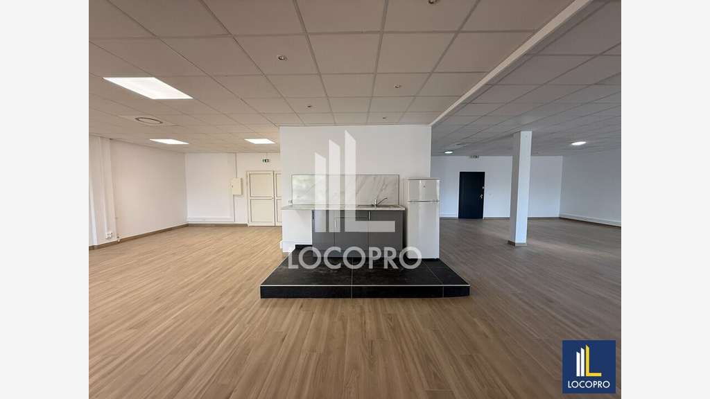 Bureaux de 460m² divisibles à louer à Biot