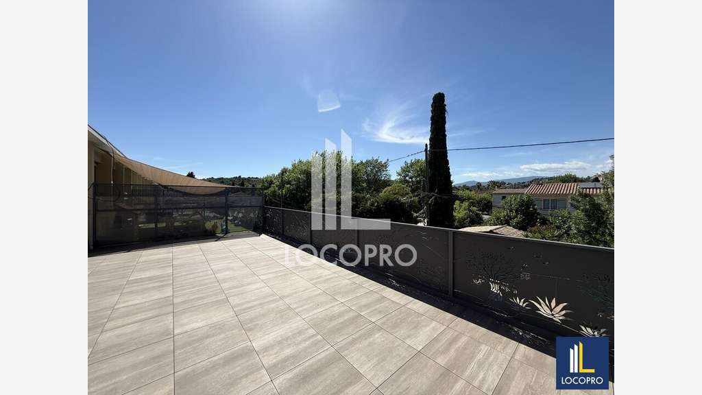 Bureaux de 460m² divisibles à louer à Biot