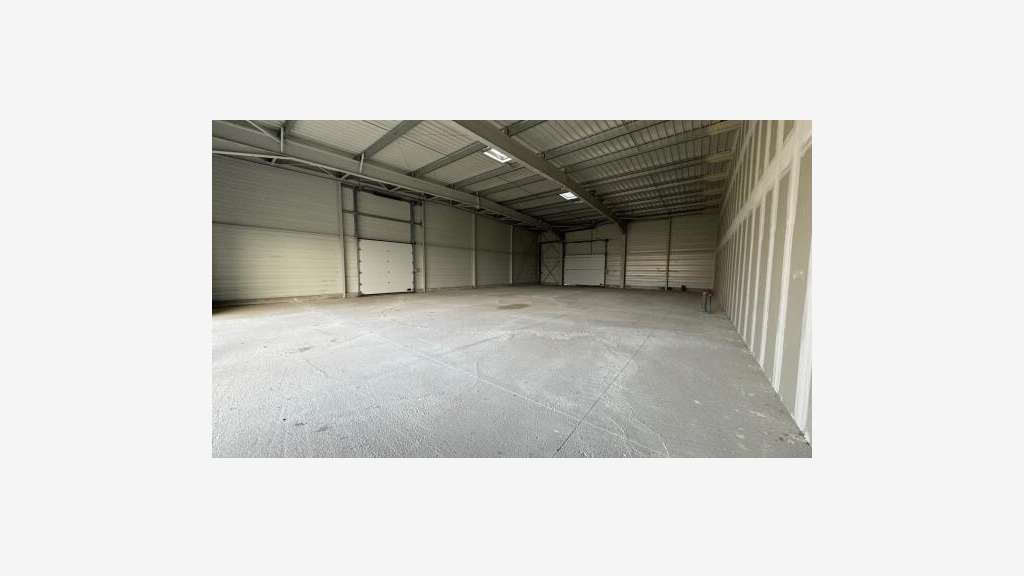 A louer local commercial de 367m² à Perpignan sud