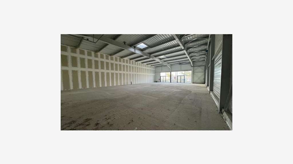 A louer local commercial de 367m² à Perpignan sud