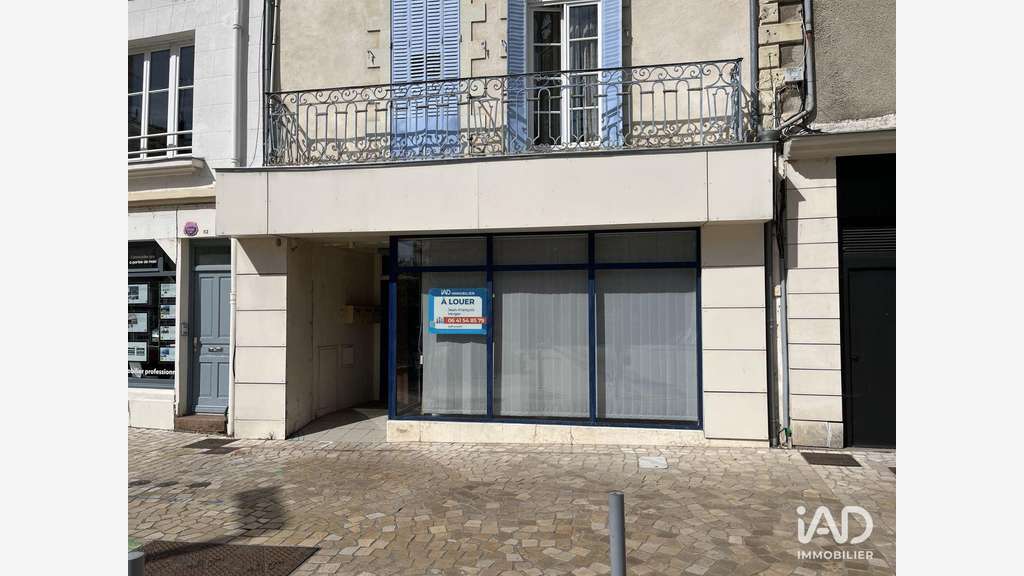 A louer boutique 68m² face aux Halles à Ancenis