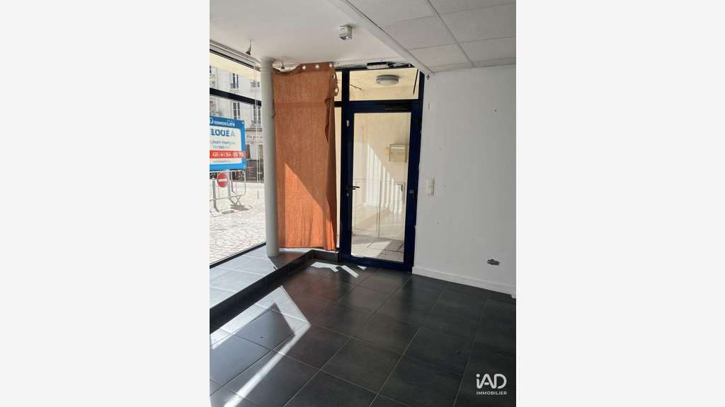 A louer boutique 68m² face aux Halles à Ancenis