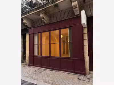 A louer jolie boutique 52m² à Bordeaux Saint Paul