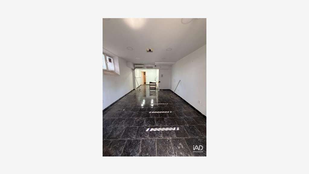 A louer boutique empl N°1 à Corbeil-Essonnes Gare