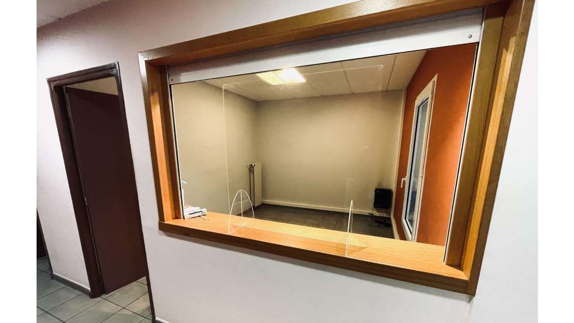 Location local pro 146m² à Avignon Intramuros