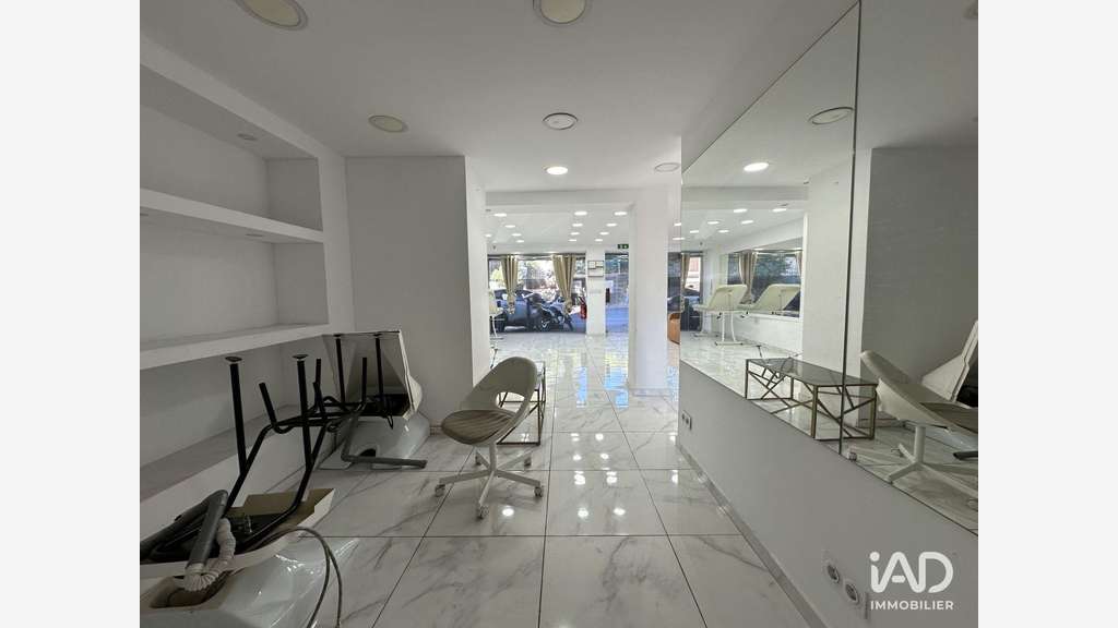A louer boutique 54m² à Marseille Av Saint Antoine