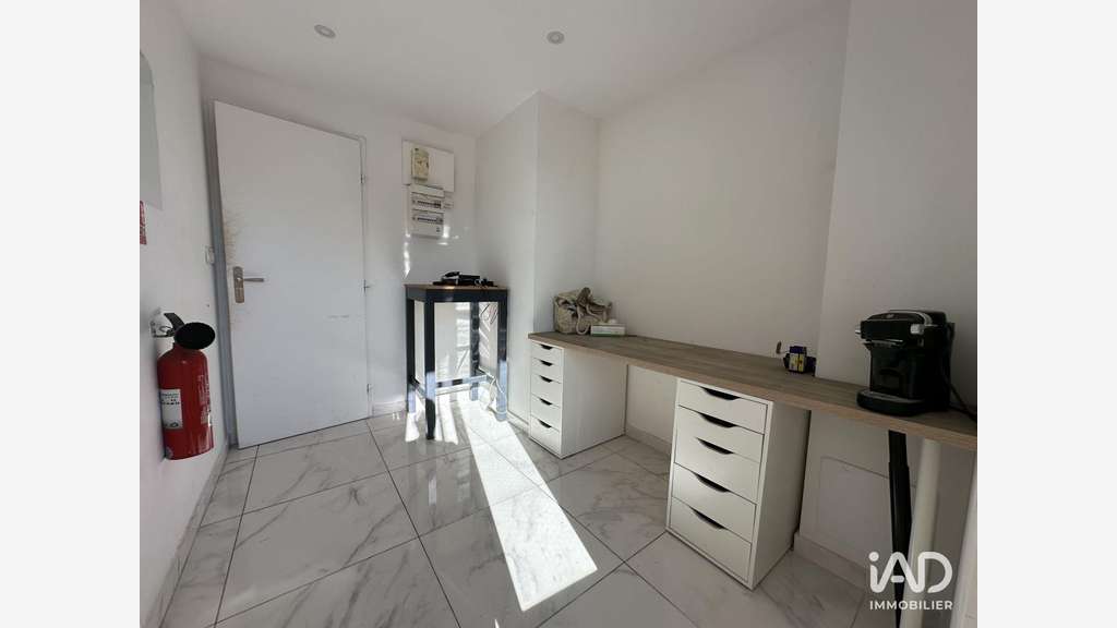 A louer boutique 54m² à Marseille Av Saint Antoine