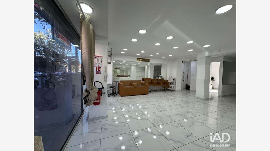 A louer boutique 54m² à Marseille Av Saint Antoine
