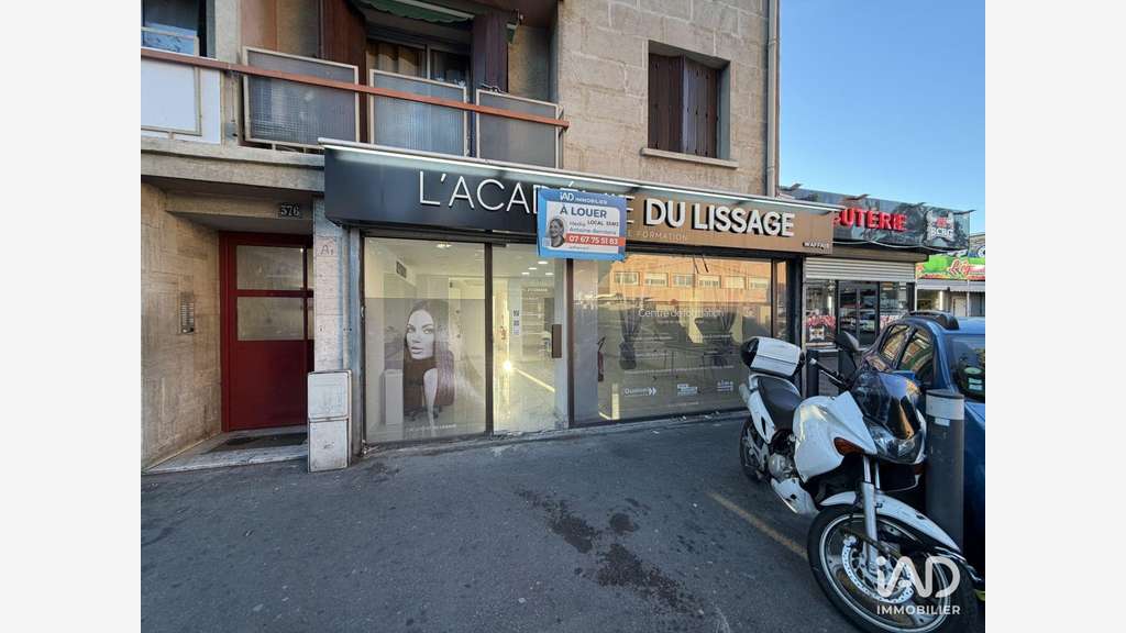 A louer boutique 54m² à Marseille Av Saint Antoine