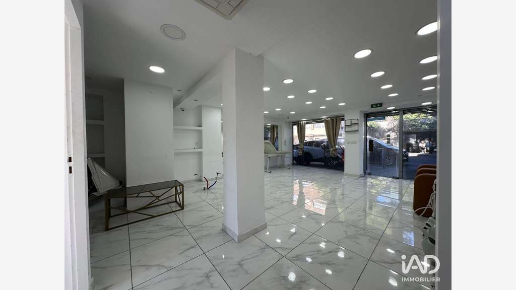 A louer boutique 54m² à Marseille Av Saint Antoine