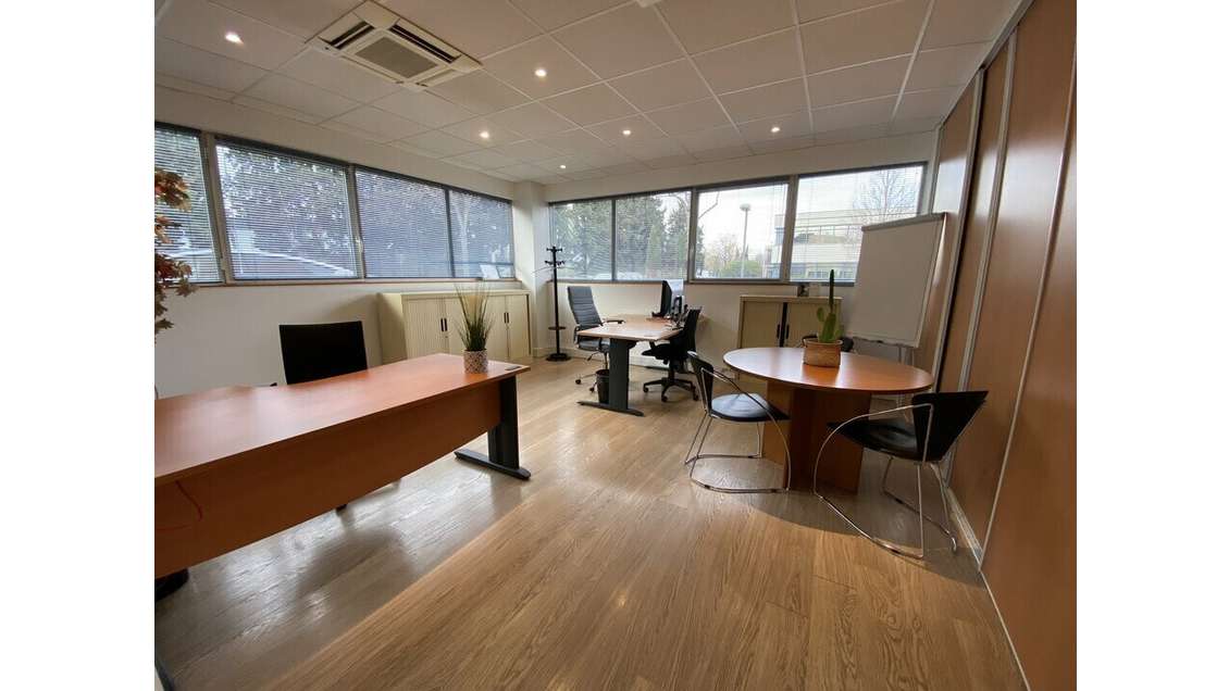 A louer bureaux 135m² à Monfavet Agroparc
