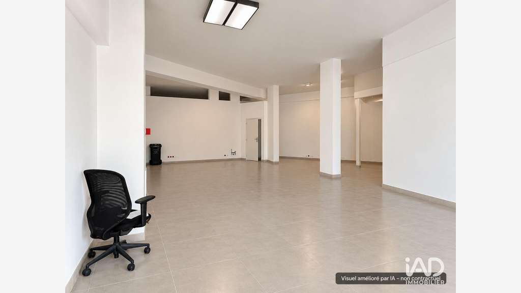 A louer boutique 97m² à Paris 19e 