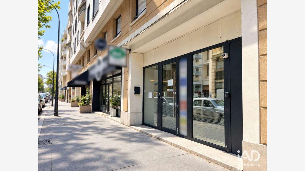 A louer boutique 97m² à Paris 19e 