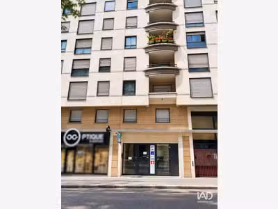 A louer boutique 97m² à Paris 19e 