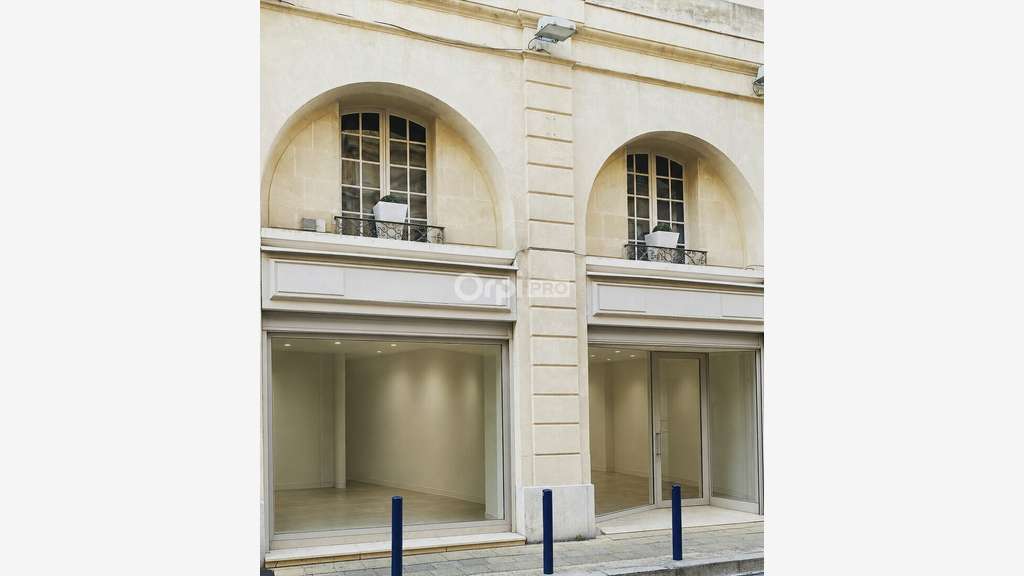 Très jolie boutique 85m² à louer à Avignon