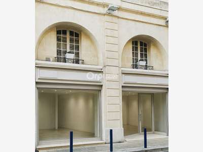 Très jolie boutique 85m² à louer à Avignon