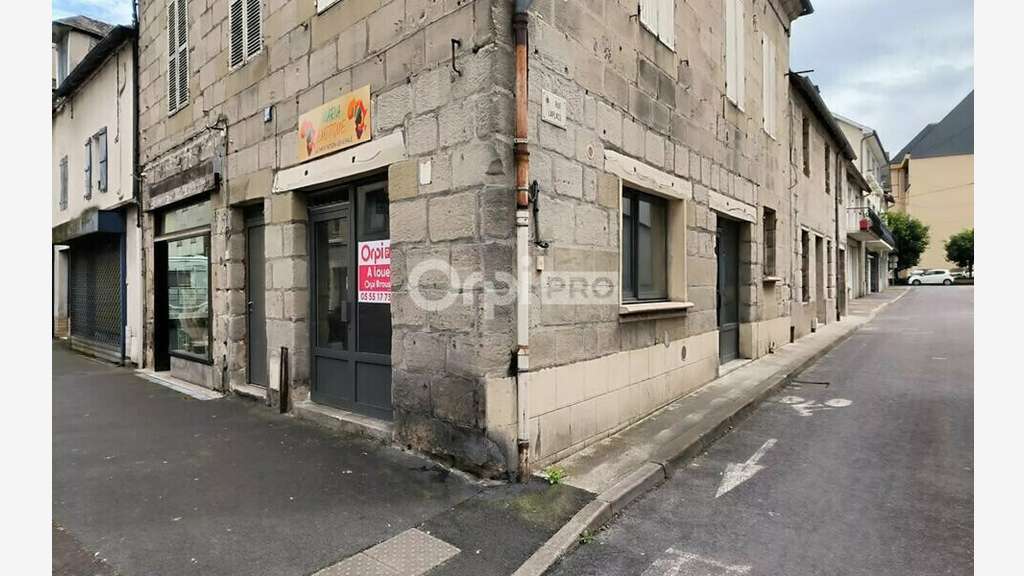 A louer local commercial 30m² à Brive-la-Gaillarde