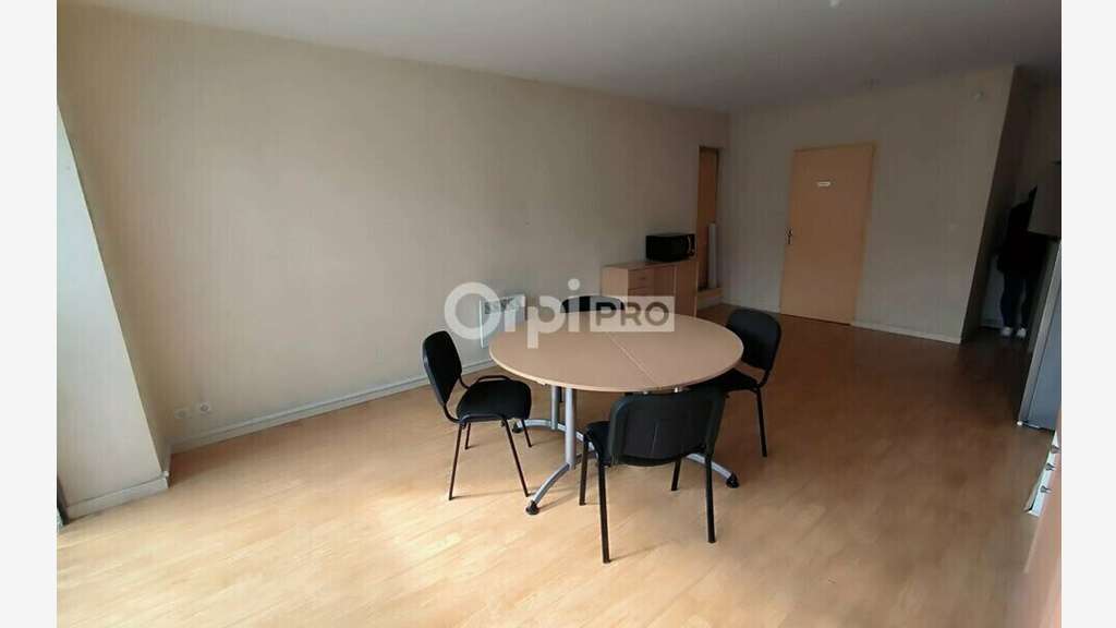 A louer local commercial 62m² à Brive-la-Gaillarde