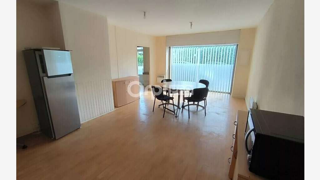 A louer local commercial 62m² à Brive-la-Gaillarde