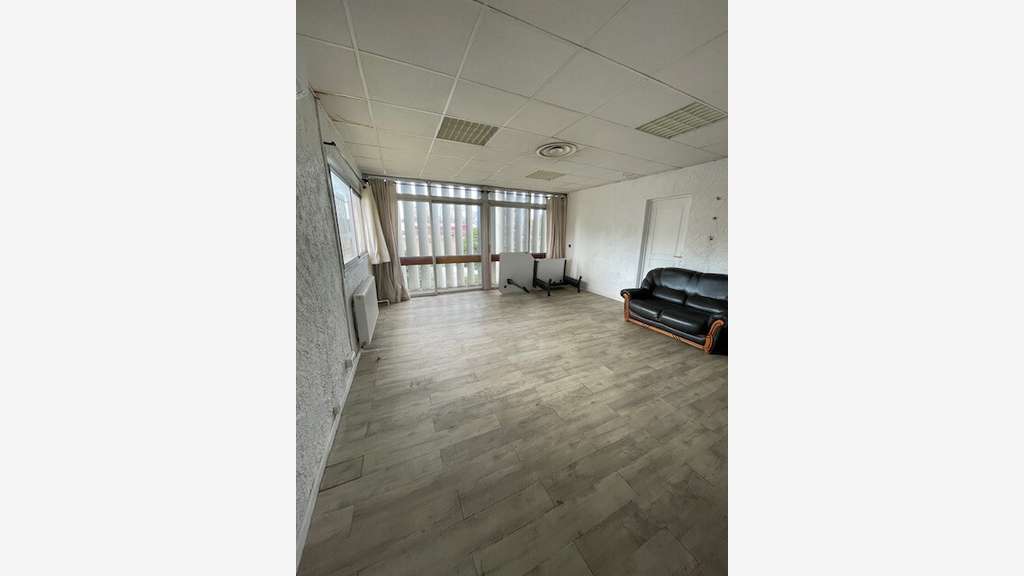 Bureau de 29m² à louer à Vitrolles 13127