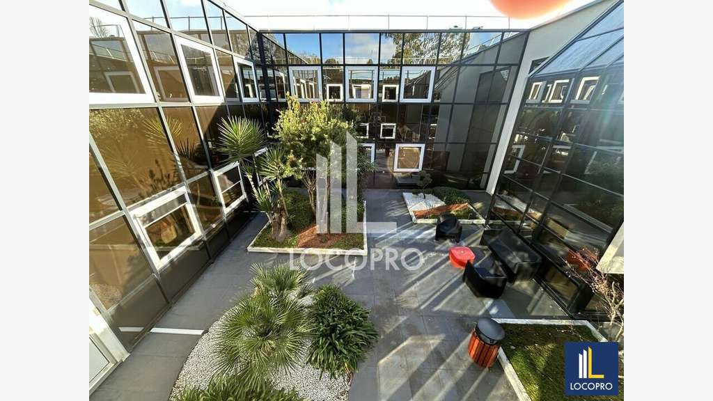 Loue bureau de 446m² à Sophia Antipolis Technopôle