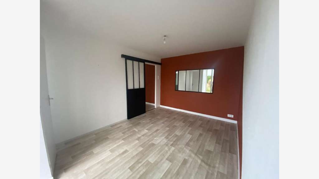 A louer bureaux 55m² à Saintes