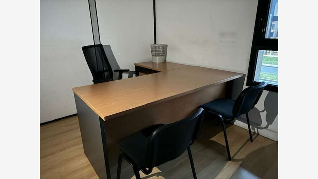 Bureau 88m² R+1 à louer à Limas