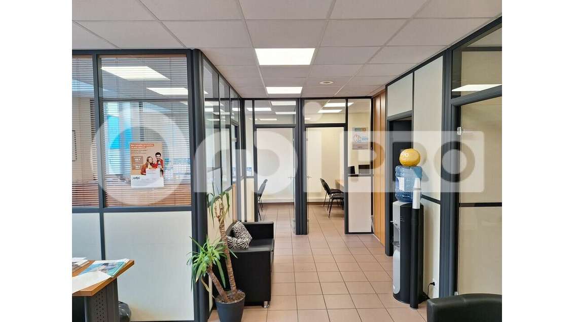 A louer bureaux de 70m² en RDC à Compiègne