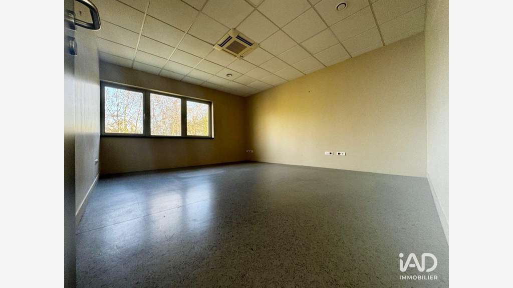 A louer bureaux lumineux de 480m² à Agnetz