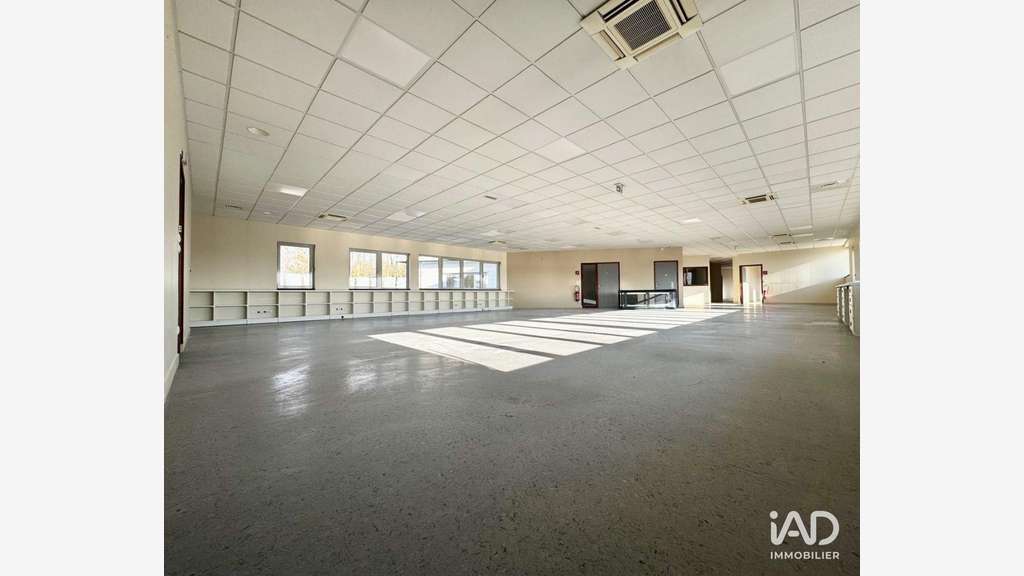 A louer bureaux lumineux de 480m² à Agnetz