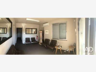 Loue bureau de 11m² au 1er étage à Aix en Provence