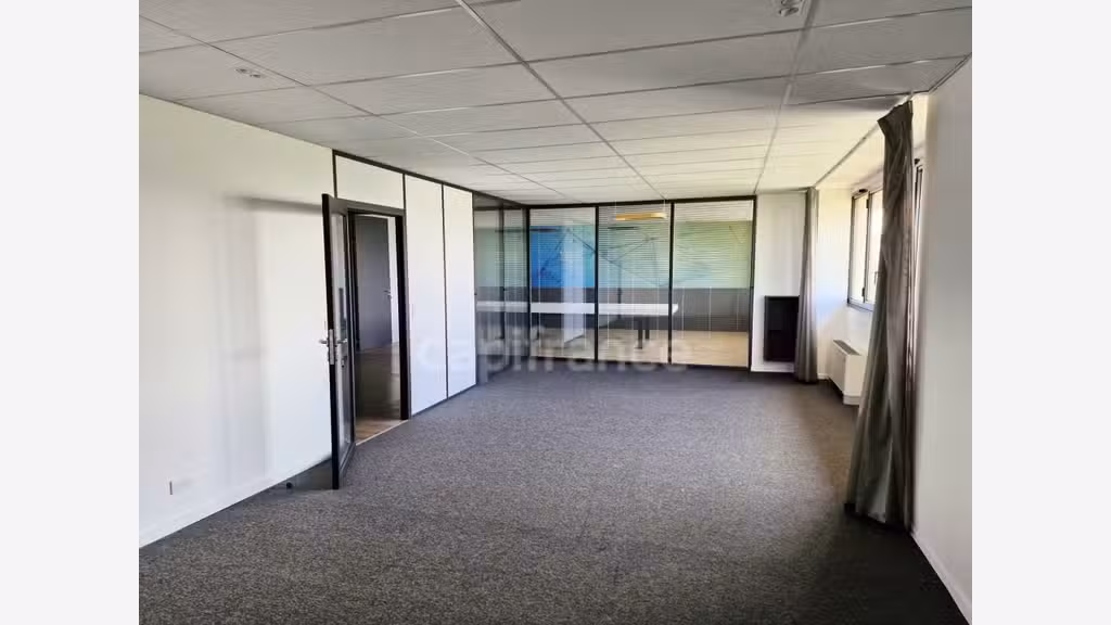 Plateau de bureaux 167m² à louer à Aix-en-Provence