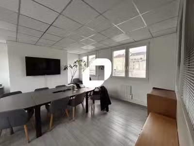A louer Bureaux 100m² Alfortville