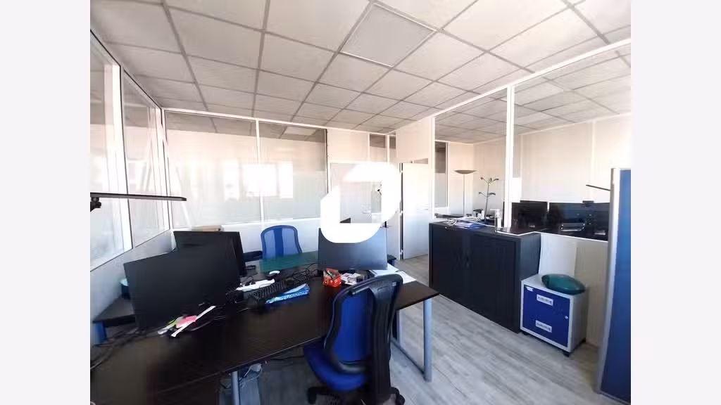 A louer Bureaux 235m² Alfortville
