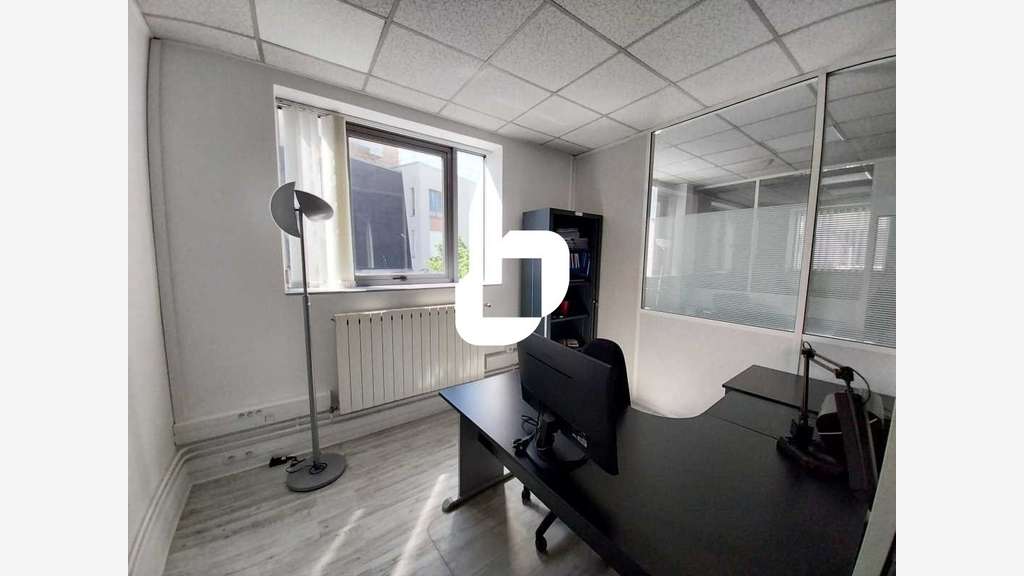 A louer Bureaux 235m² Alfortville