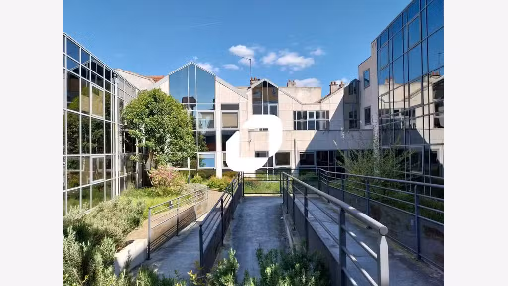 A louer Bureaux 235m² Alfortville