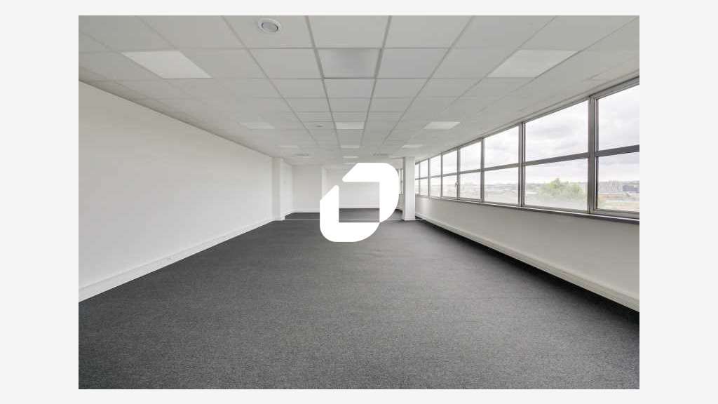 A louer Bureaux 655m² Alfortville